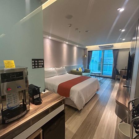 Bentley Hotel Чжунли Екстериор снимка