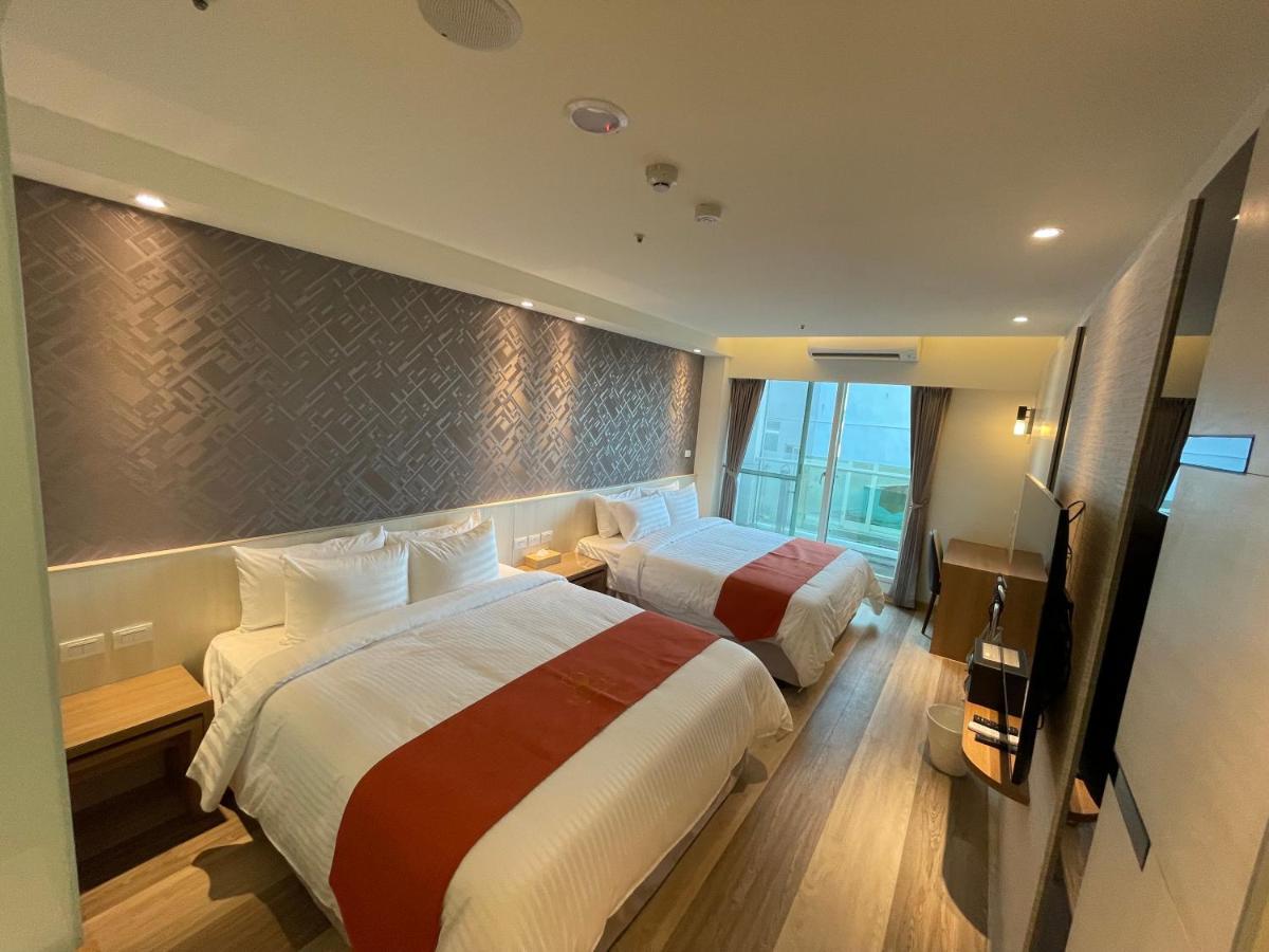 Bentley Hotel Чжунли Екстериор снимка