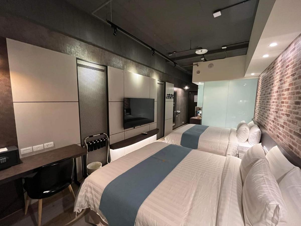 Bentley Hotel Чжунли Екстериор снимка