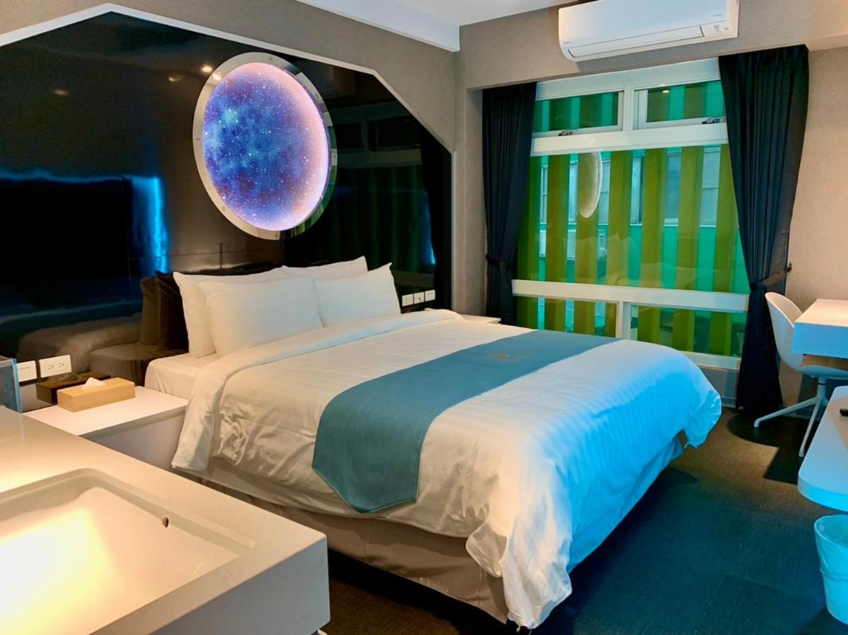 Bentley Hotel Чжунли Екстериор снимка