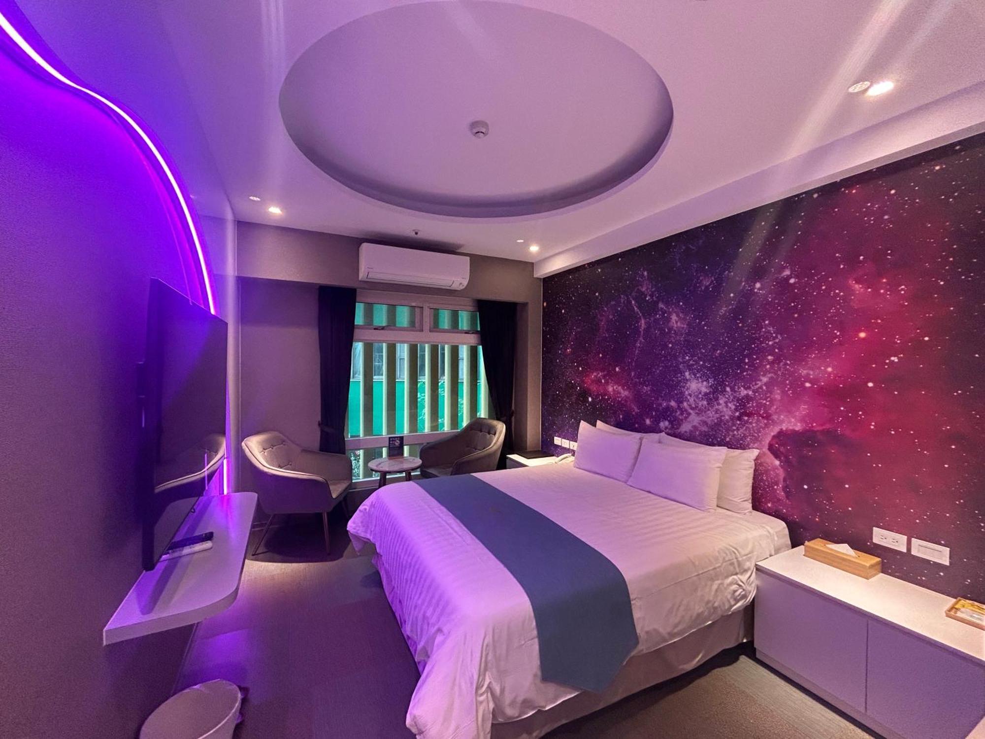Bentley Hotel Чжунли Екстериор снимка